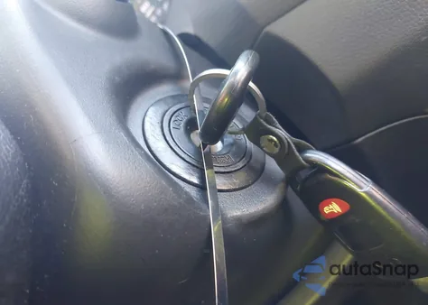 2016 Hyundai Veloster из США, поврежденный, VIN KMHTC6AD3GU256527